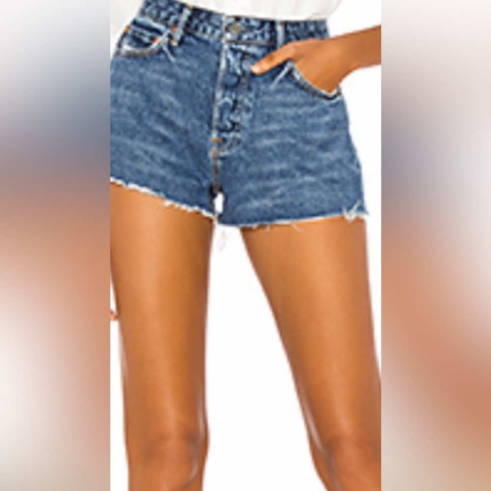 Grlfrnd denim shorts The KAIA model in the colour Pacifica